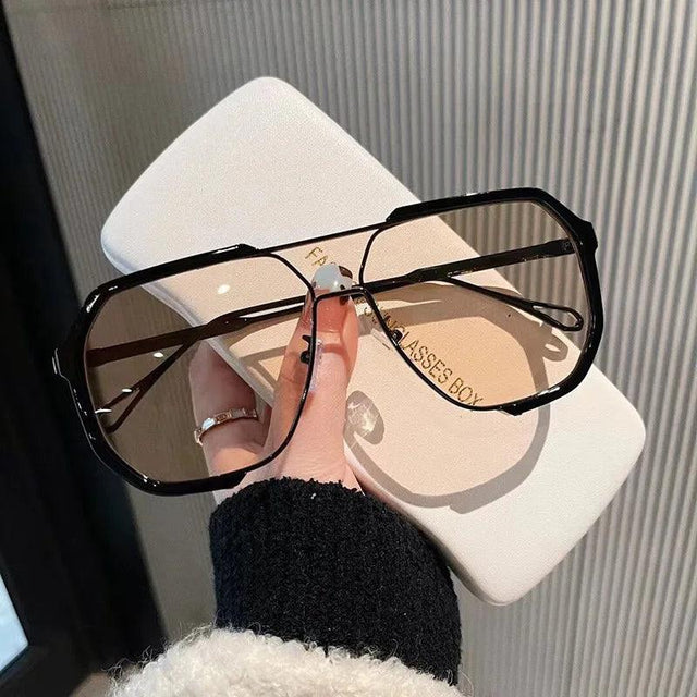 Large Modern Trendy Sunglasses - Item - BAI-DAY 